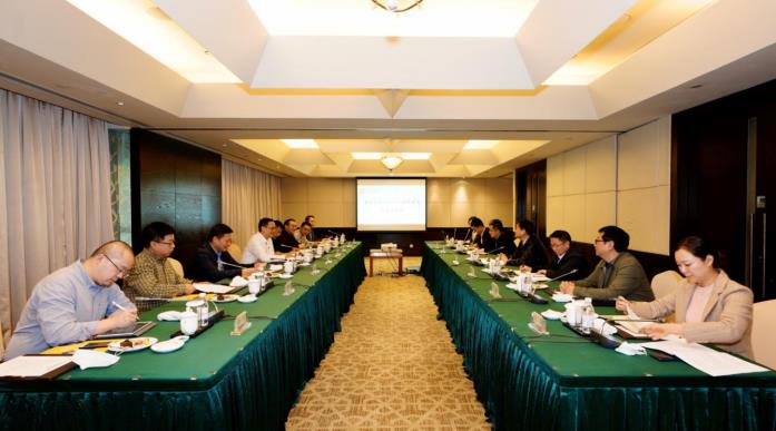 ���ŵ�ί��ǡ����³��ζ������������������Ŷ��³��ǲ�־һ��