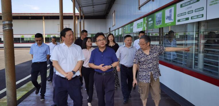 ���������������פ�����ɲ��ֻ�