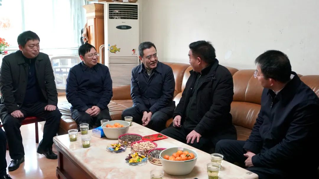 ʡ����ί��ί��ǡ����η����������߷�ο��ʡ�������������ϵ�Ա���ϸɲ�