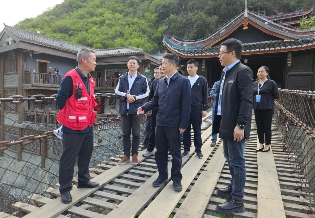 ʡ�����������ŵ�ί��ǡ����³������ʶӵ����ź�ţ��ɽ������չ����һ����ǰ�徲ר����