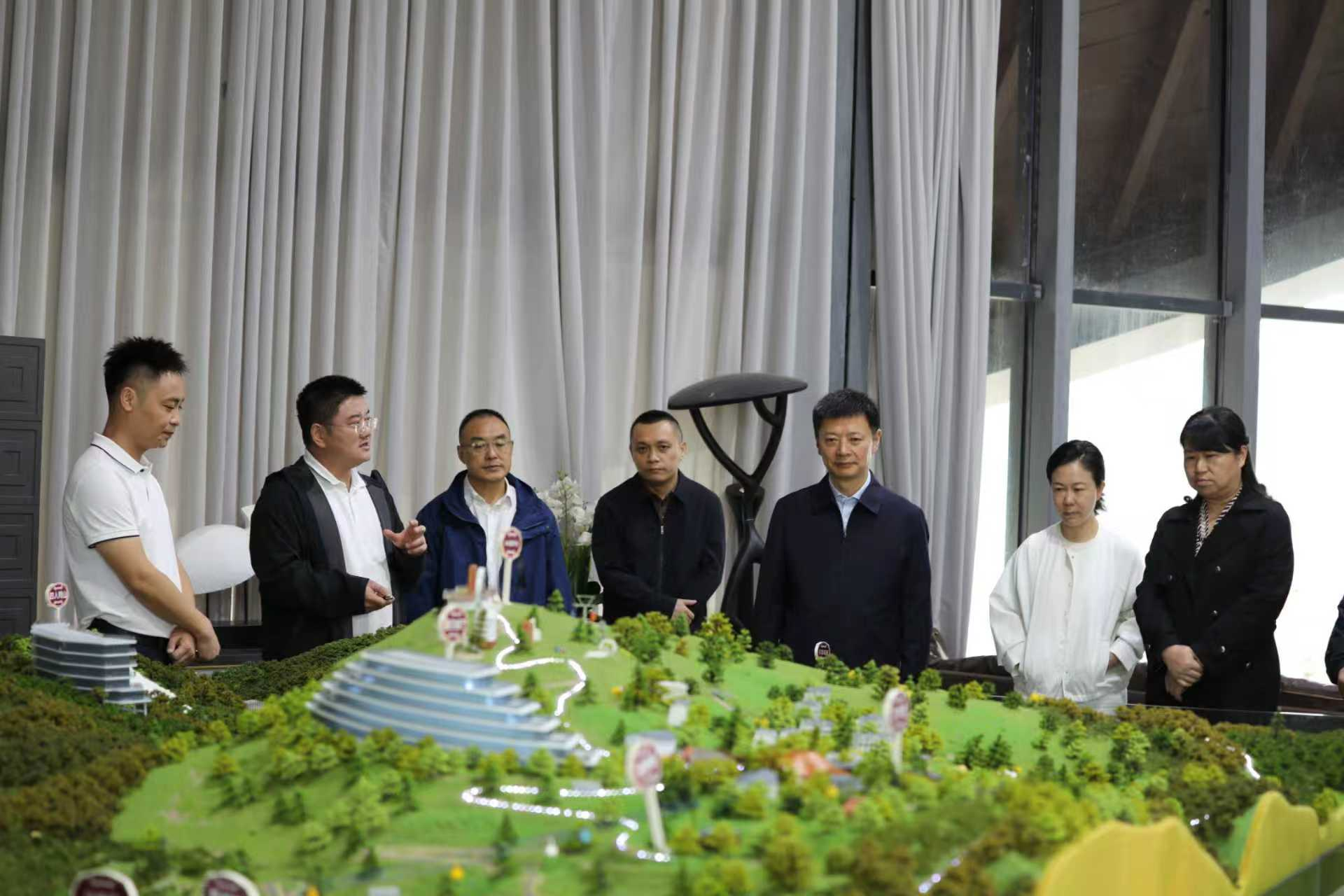 ÉîÈë¹á³¹Ê¡Î¯Ê®¶þ½ìÆß´ÎÈ«»á¾«Éñ ¹²»æ¸ßÔÂÃÓÎÐÂÀ¶Í¼¡ª¡ªÊ¡½ñÄê»á¹ÙÍø¼¯ÍÅÓëÑŰ²ÊÐί¡¢ÊÐÕþ¸®ÅäºÏǰÍùÑŰ²ÊÐÅ£±³É½¾°Çø¿ªÕ¹µ÷Ñв¢ÏÖ³¡°ì¹«